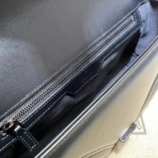 First bag ru Gucci GG Marmont 26CM 0710